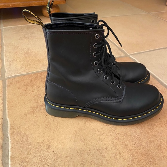 Doc Martens - Picture 4 of 9